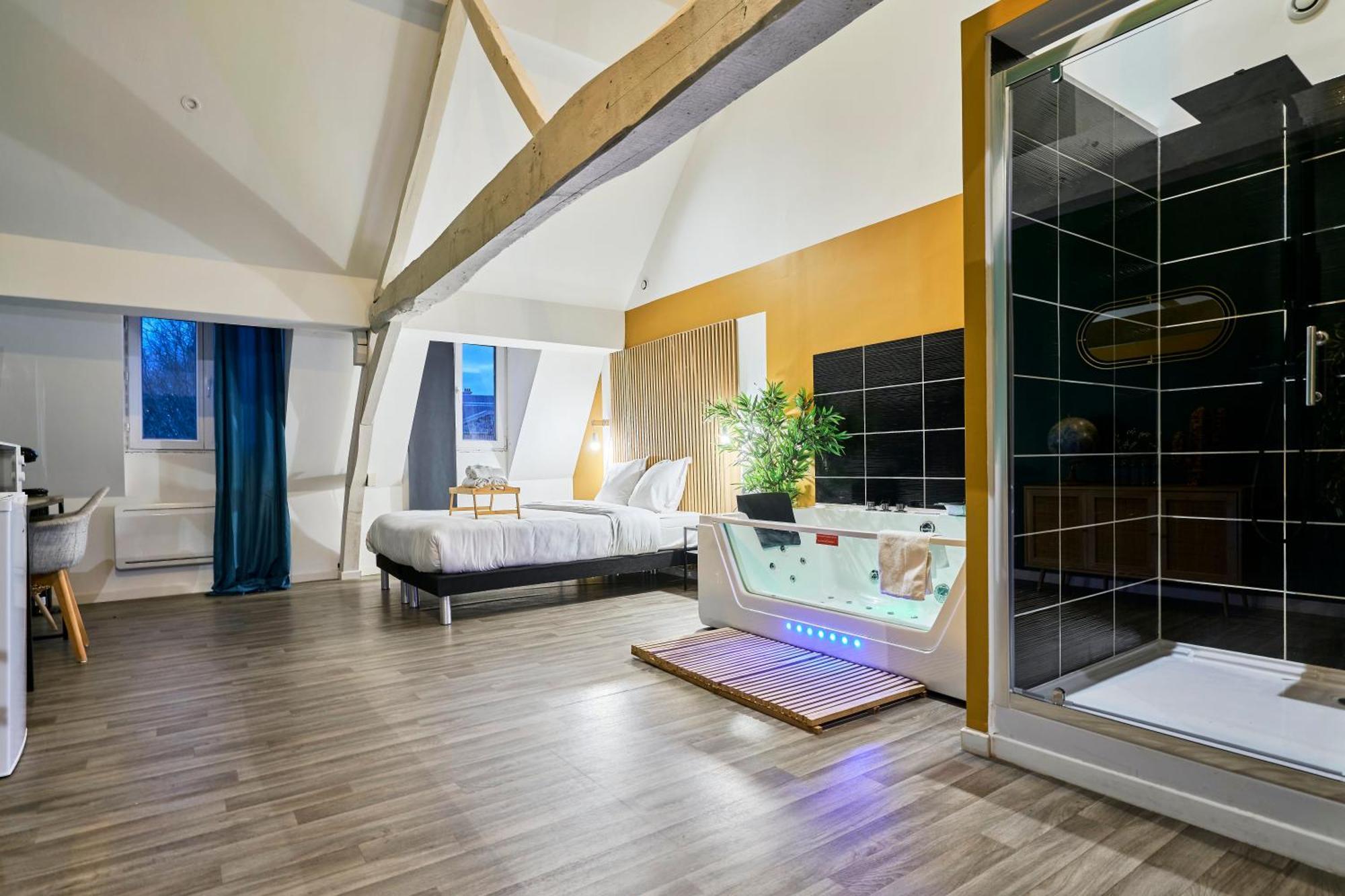 Ng Suitehome - Lille I Roubaix Centre I Grand Place - Balneo - Netflix - Wifi Екстериор снимка